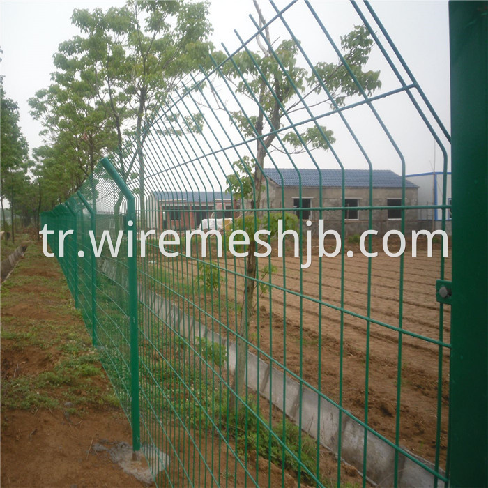 Bilateral Wire Fence